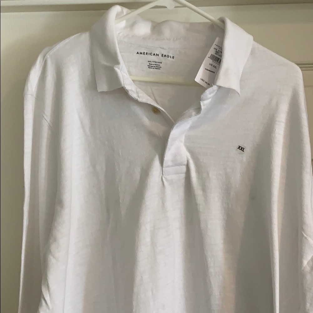 New! Men’s American Eagle white long sleeve polo.